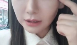 网友爆料戚薇视频大全最新,网友热议女神日常